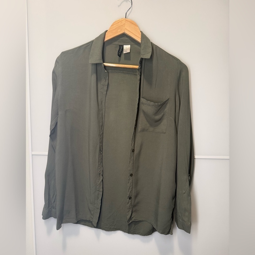 H&M Olive Casual Button Down Shirt